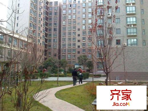 信步閑庭外景圖 