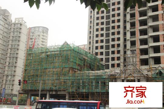 偉業(yè)公館施工進(jìn)度圖（攝于2015年9月10日）