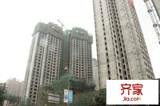 偉業(yè)公館施工進(jìn)度圖（攝于2015年9月10日）
