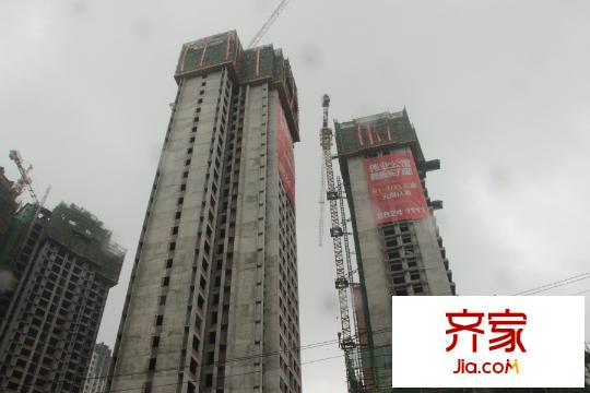 偉業(yè)公館施工進(jìn)度圖（攝于2015年9月10日）