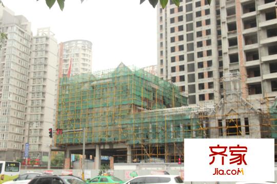 偉業(yè)公館施工進(jìn)度圖（攝于2015年9月10日）