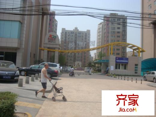 悅明園小區(qū)外景圖  