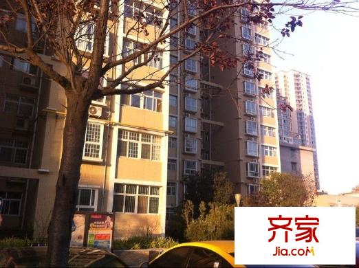 美麗的院子外景圖 