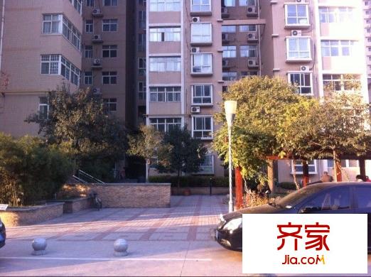 美麗的院子外景圖 