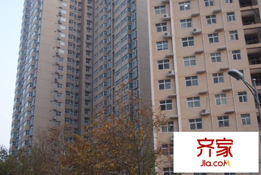 美麗的院子外景圖  