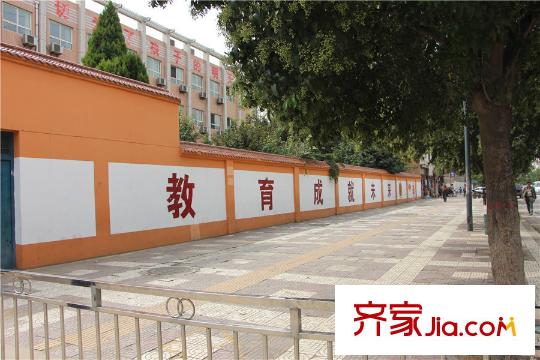 瀾香山周邊配套-郭杜小學(xué)