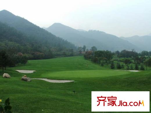 提香溪谷配套圖周邊亞健高爾夫球場(chǎng)