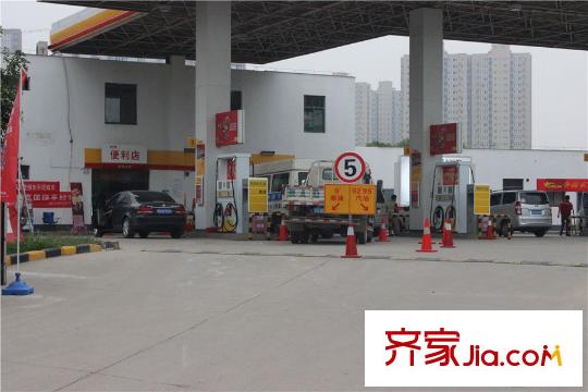 曲江鳳凰池周邊配套-加油站