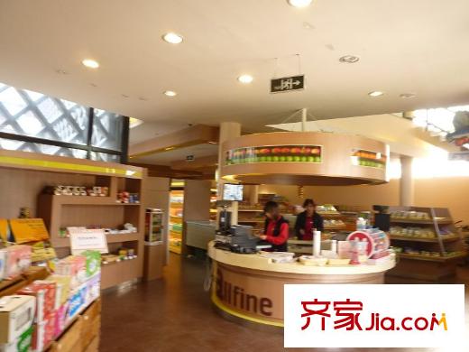 良渚文化村陽光天際配套圖附近的凈菜超市內(nèi)景