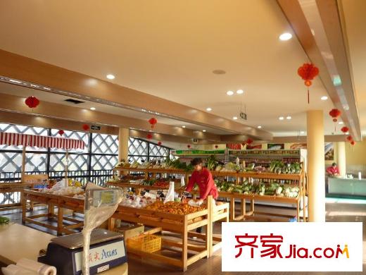 良渚文化村陽光天際配套圖附近的超市內(nèi)景