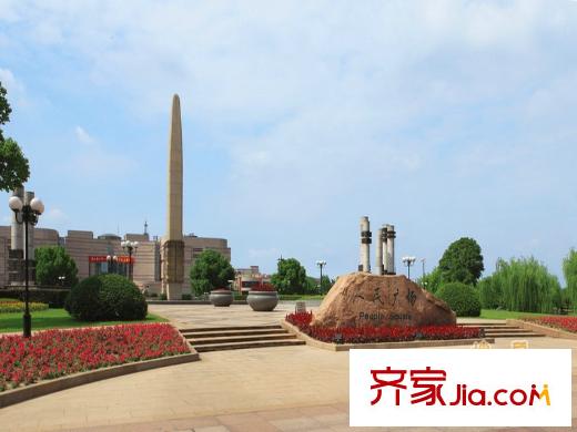 經(jīng)緯美耀灣附近余杭人民廣場(chǎng)