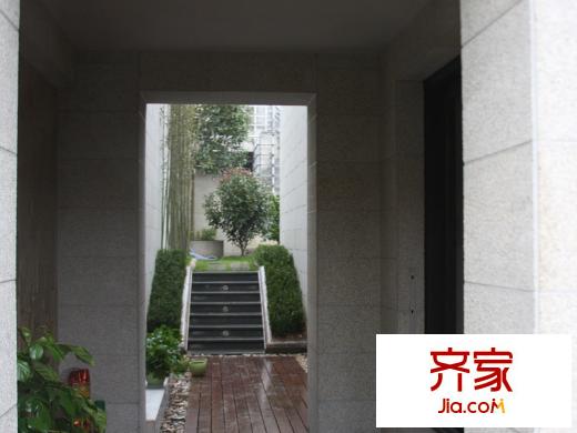 香洲里實景圖獨聯(lián)體別墅一樓（2010.12）