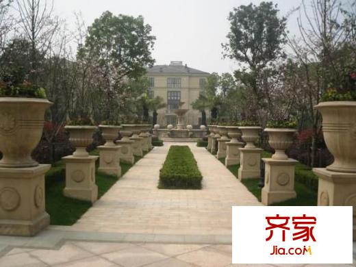 留莊外景圖