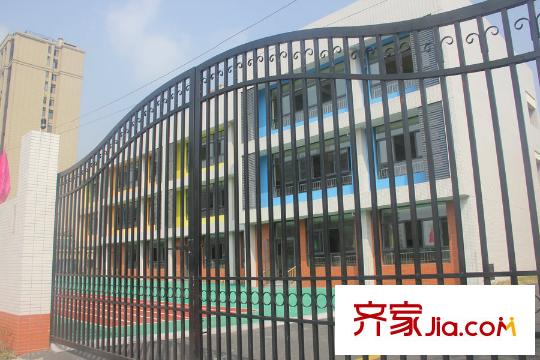 龍湖名景臺(tái)配套丁信小學(xué)