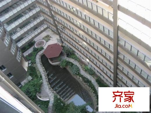 超級(jí)星期天外景圖 