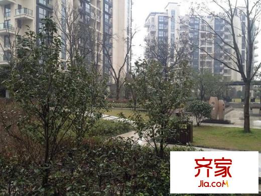 聯(lián)合格里外景圖 