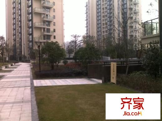 聯(lián)合格里外景圖 