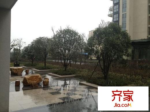 聯(lián)合格里外景圖 