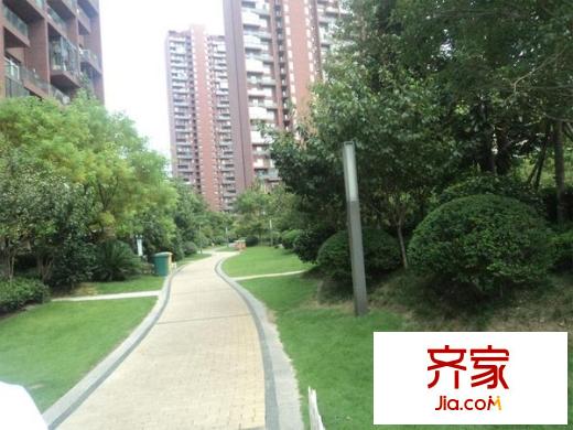 朗詩國際街區(qū)外景圖 