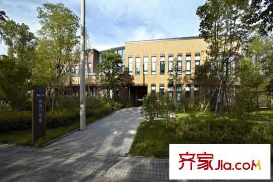 贊成良著壹號(hào)附近的浙一醫(yī)院良渚分院
