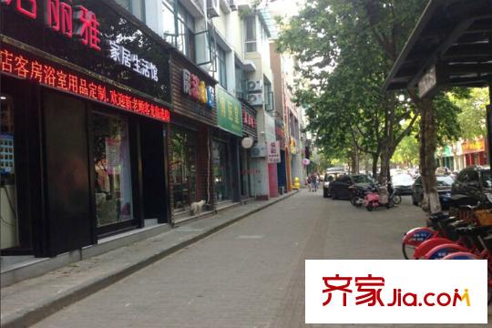 萬盛商貿(mào)城公寓周邊的商業(yè)