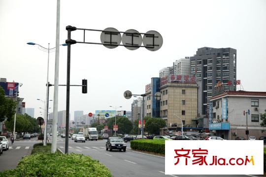 新義郡項(xiàng)目周邊商鋪