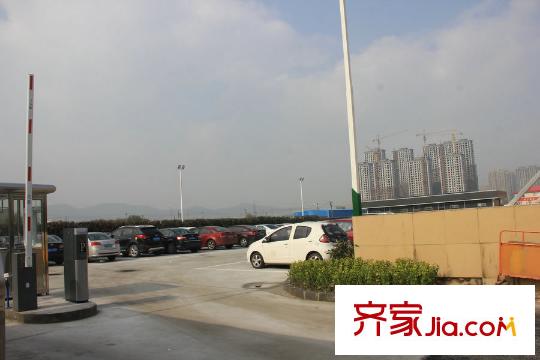 柳橋南和城附近的停車場(chǎng)