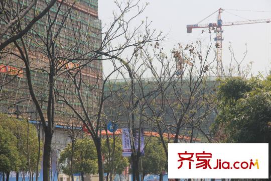 濱江萬家星城對面的新天地商業(yè)配套