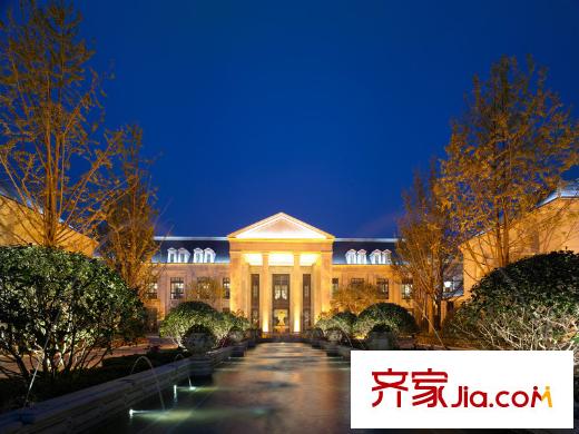 溪上玫瑰園會所夜景