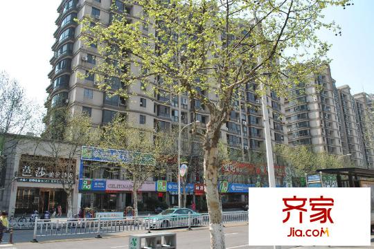 盛泰時(shí)代山項(xiàng)目實(shí)景（2015-4-1）