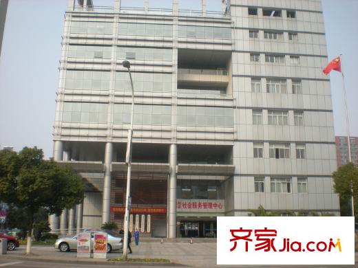 盛泰時(shí)代山項(xiàng)目周邊的社區(qū)服務(wù)管理中心