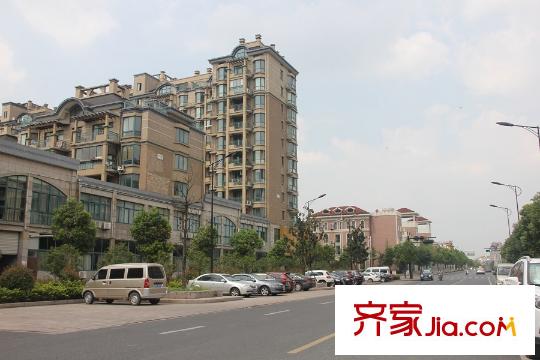 恒滕瀾山公館周邊街道