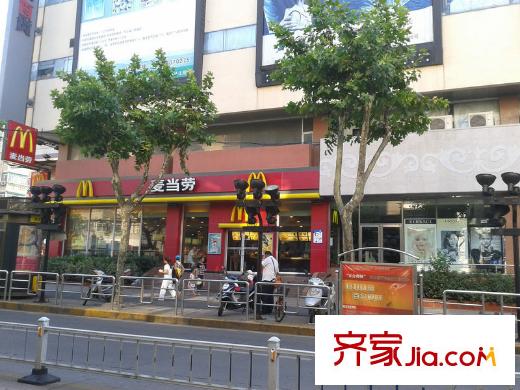 運河玲瓏香榭南苑附近的麥當(dāng)勞