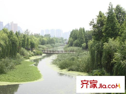 錢塘梧桐藍(lán)山附近水景公園