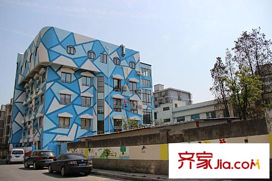 雍熙山旁邊的求是學(xué)校