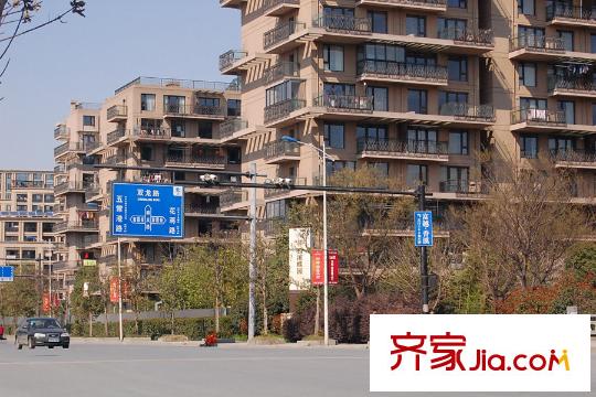 理想西溪金座附近街道