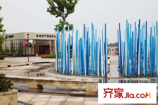 盈都江悅城周邊的奧特萊斯廣場(chǎng)