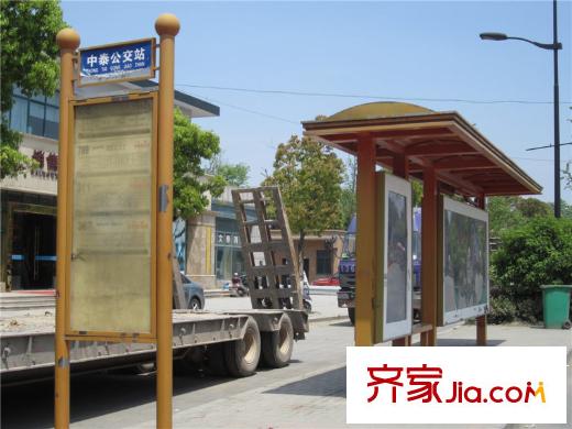 恒厚陽(yáng)光城附近的公交站