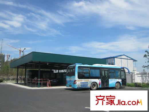 綠城蓮園附近的公交站