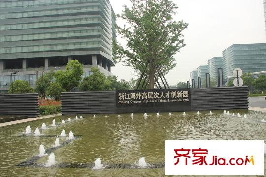 富力西溪悅居溪區(qū)對(duì)面的海創(chuàng)園