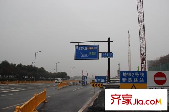 萬科良渚文化村未來城旁邊在建的地鐵站