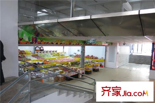 凱文杭莊附近的農(nóng)貿(mào)市場