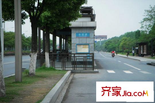 東海橙對附近公交站