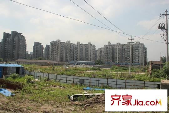 昆侖華府旁邊的小區(qū)