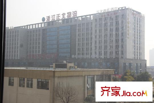上億彩虹郡對面的浙江正北物流
