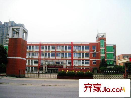 中港羅蘭小鎮(zhèn)中泰中心小學(xué)