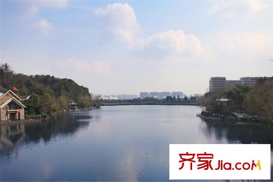 聯(lián)合畔上居附近的公園