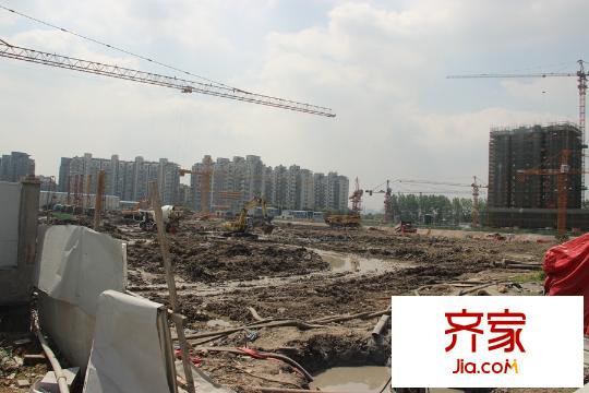 昆侖華府建筑工地實(shí)景（2015.6.9）