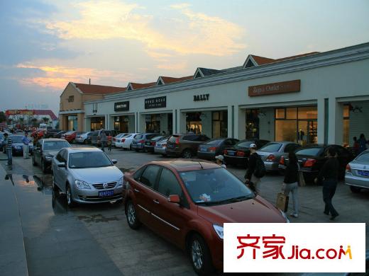 保利城市果嶺保利江語海周邊配套奧特萊斯