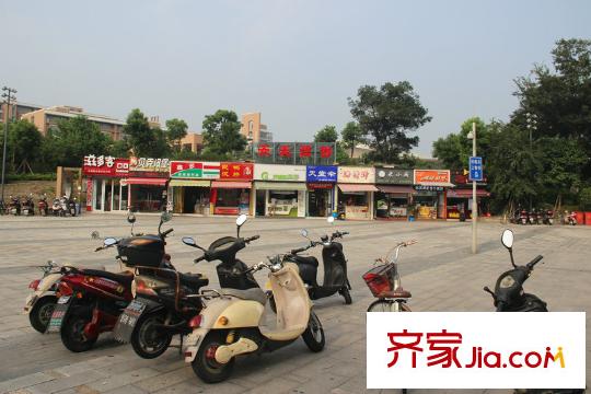 萬豪國際周邊配套―地鐵旁商店